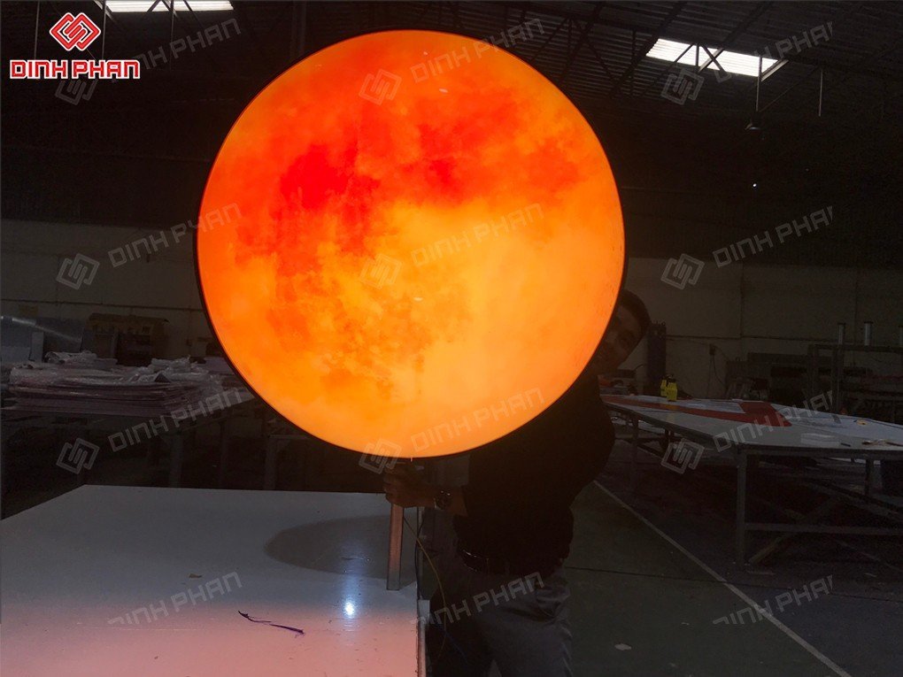 Hộp đèn mặt trăng