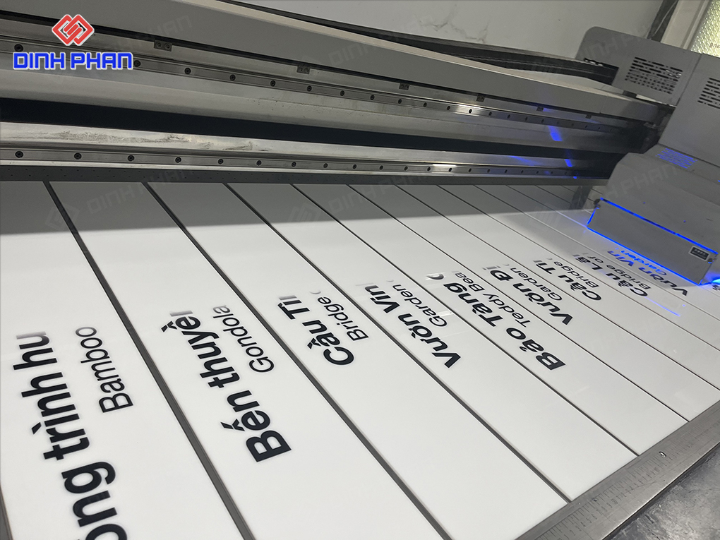 In UV phẳng Khánh Hòa hiện đại, sắc nét và bền màu In UV phẳng mica