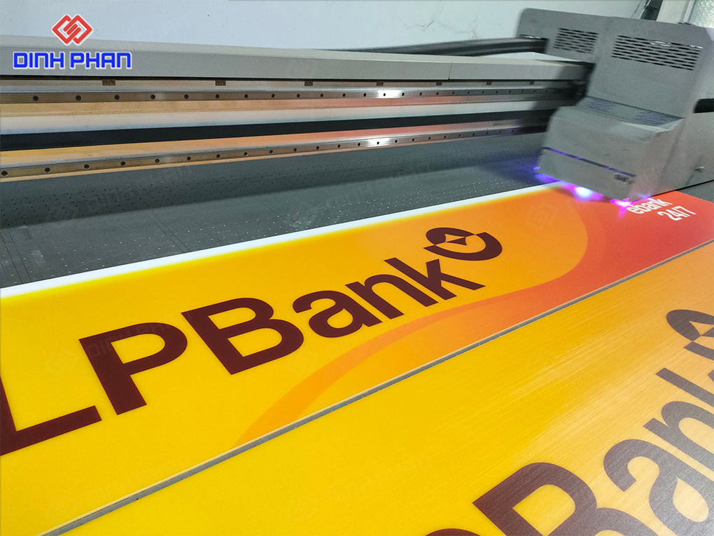 In UV phẳng Nha Trang đa dạng, bền đẹp với giá tốt Bảng hiệu ngân hàng