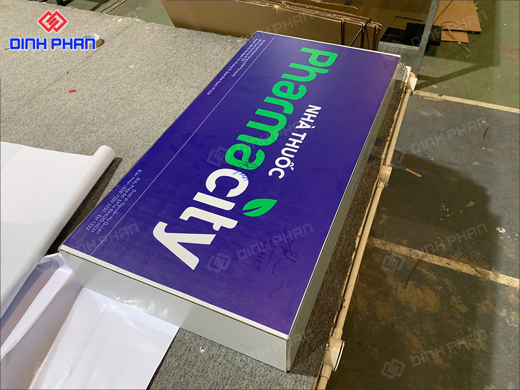 Bảng hiệu hộp đèn Pharmacity