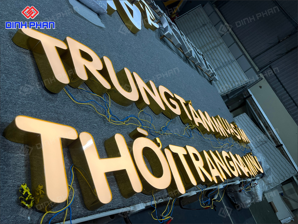 Làm chữ nhôm Nha Trang bền đẹp, hiện tại Bảng hiệu trung tâm thương mại