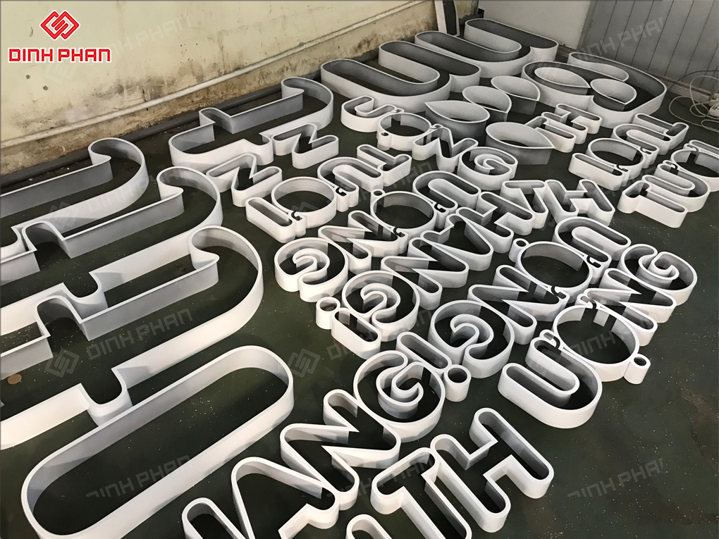 Hông chữ inox sơn 