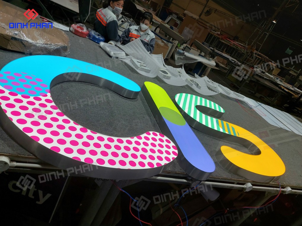 Bộ cửa trang trí cửa hàng 