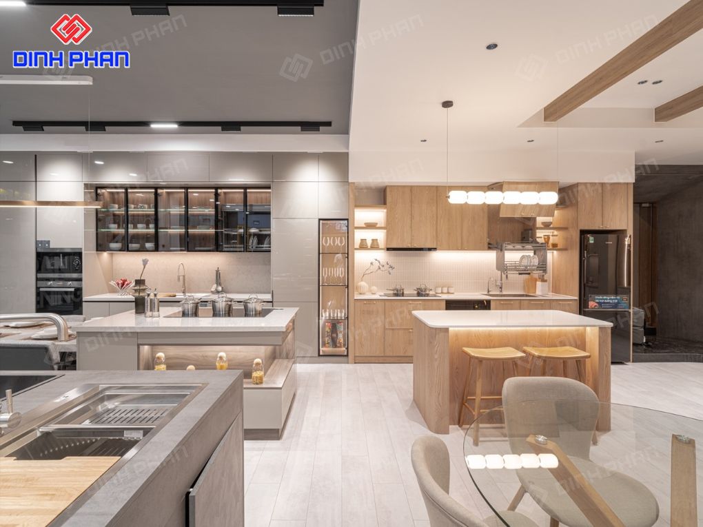 Thi công showroom BMT