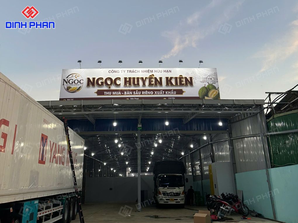 Bảng hiệu sầu riêng