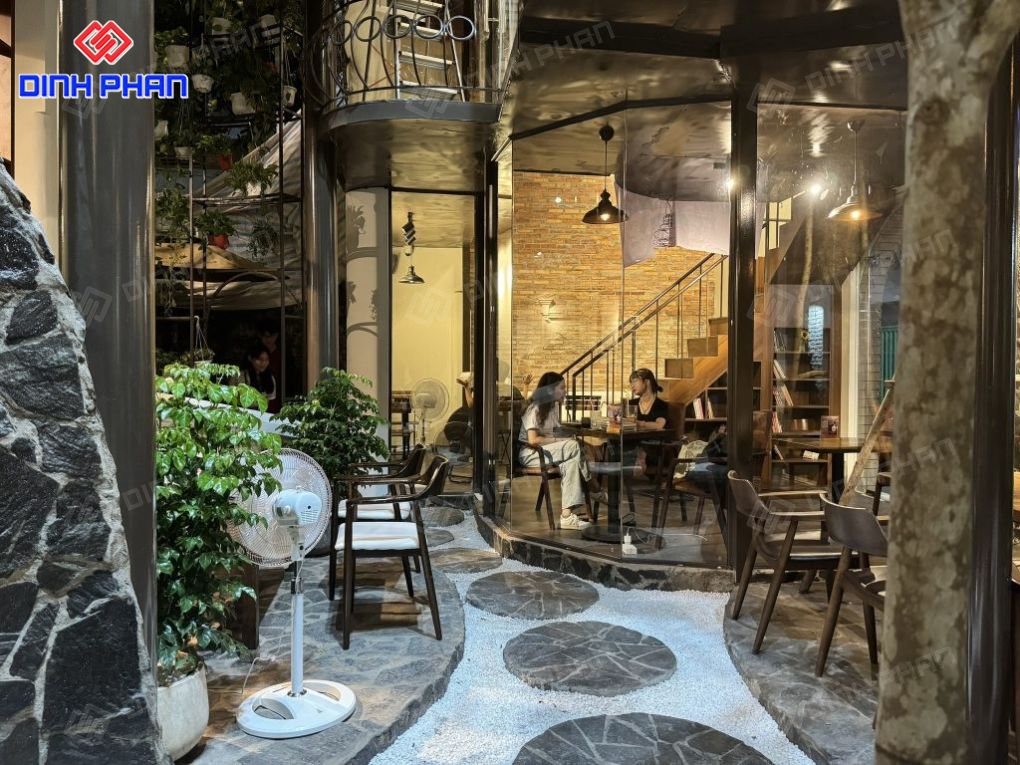 Thi công nội thất trà sữa BMT